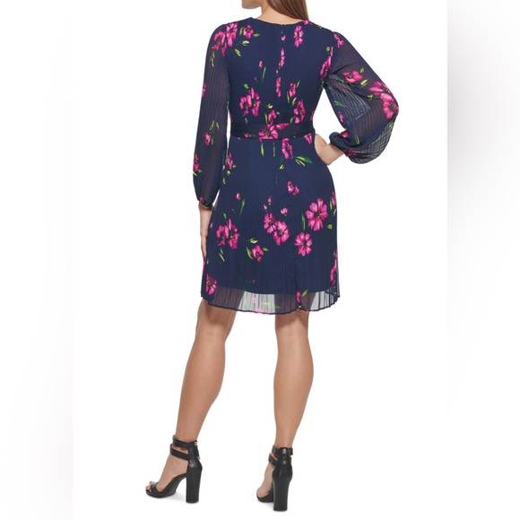 DKNY Printed Pleated Faux-Wrap Dress Navy with Pink Floral Size 8 - Picture 3 of 14